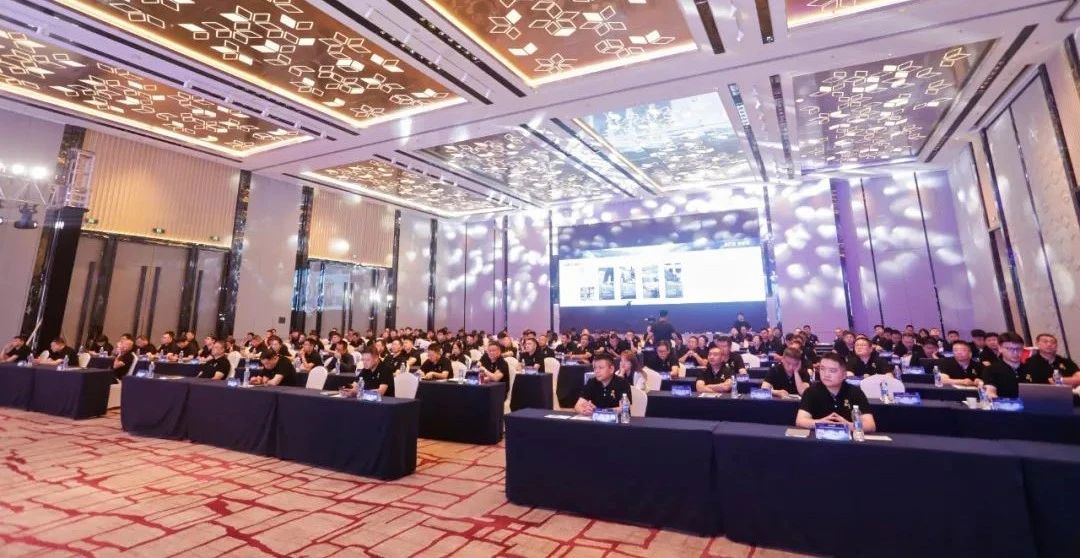 تمكين المنتج، تطوير القناة | عقد اجتماع تاجر إطارات المركبات التجارية Linglong والمؤتمر الصحفي لسلسلة Terminator